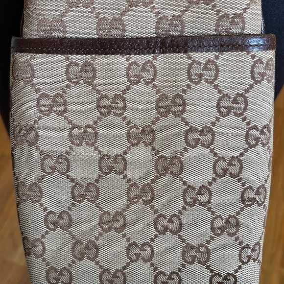 Gucci Crossbody Pouch - Picture 13 of 16